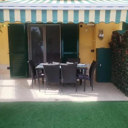 Bilocale Con Giardino, Vista Mare E Parcheggio Privato Sanremo