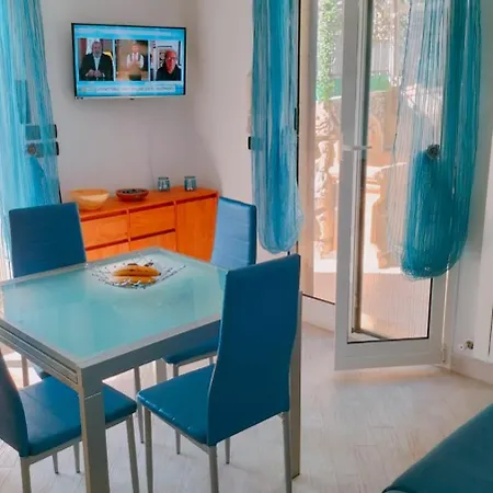 Appartement Bilocale Con Giardino, Vista Mare E Parcheggio Privato *