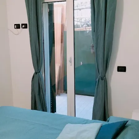 Bilocale Con Giardino, Vista Mare E Parcheggio Privato San Remo