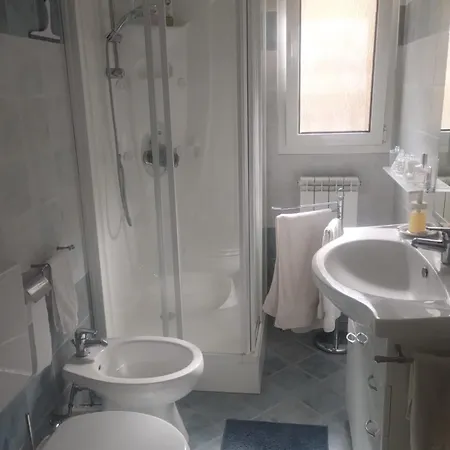 Appartement Bilocale Con Giardino, Vista Mare E Parcheggio Privato San Remo