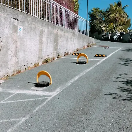 Bilocale Con Giardino, Vista Mare E Parcheggio Privato Lägenhet Sanremo